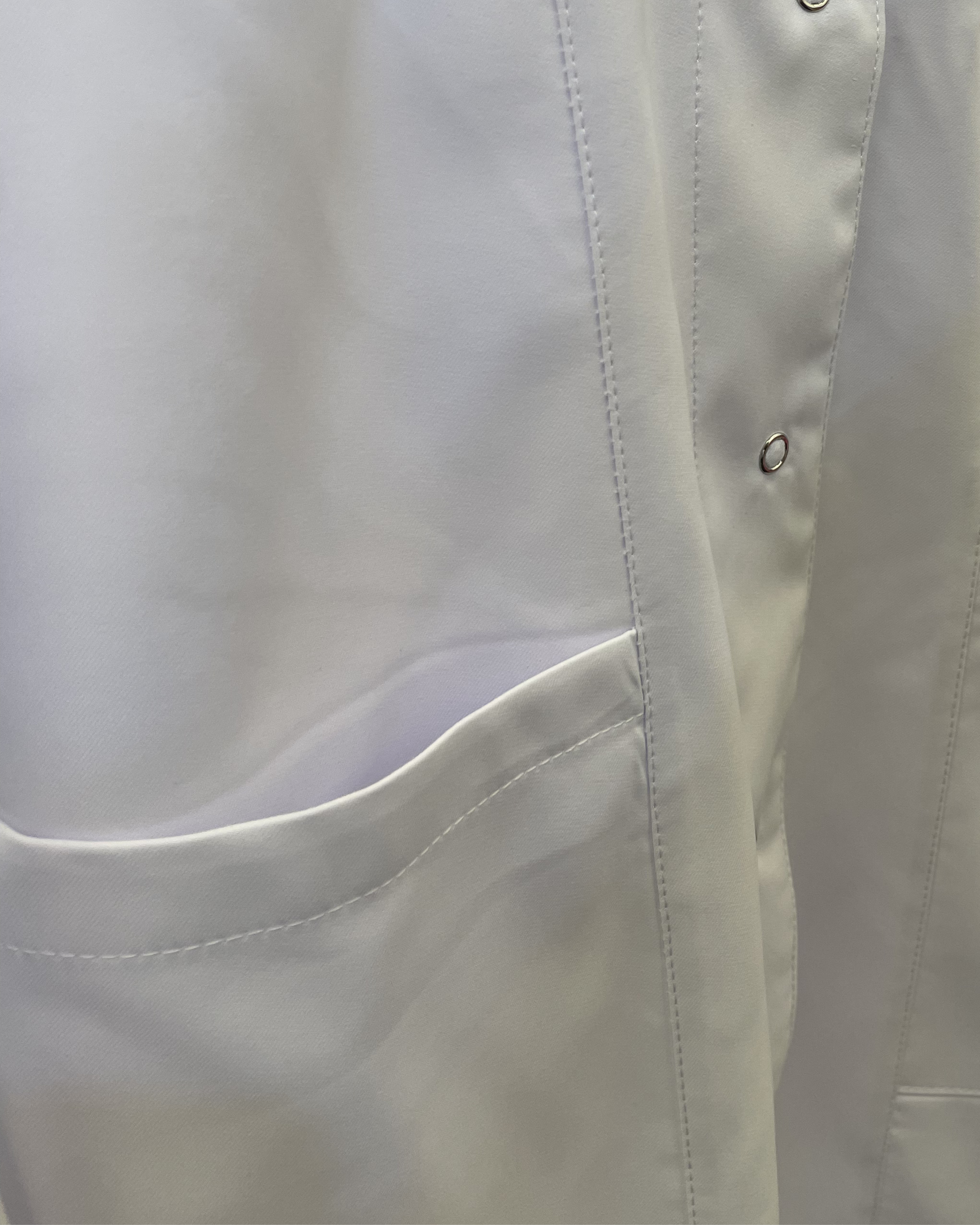 Teo - Women’s Yakha Lab Coat