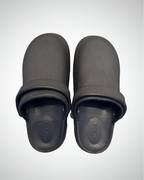 Crocs - Men’s Master Slipper