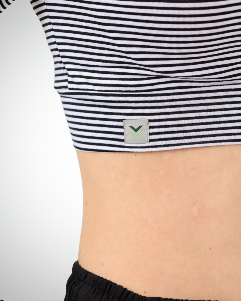 Viridi - Fisherman Collar Striped Crop Body Black & White