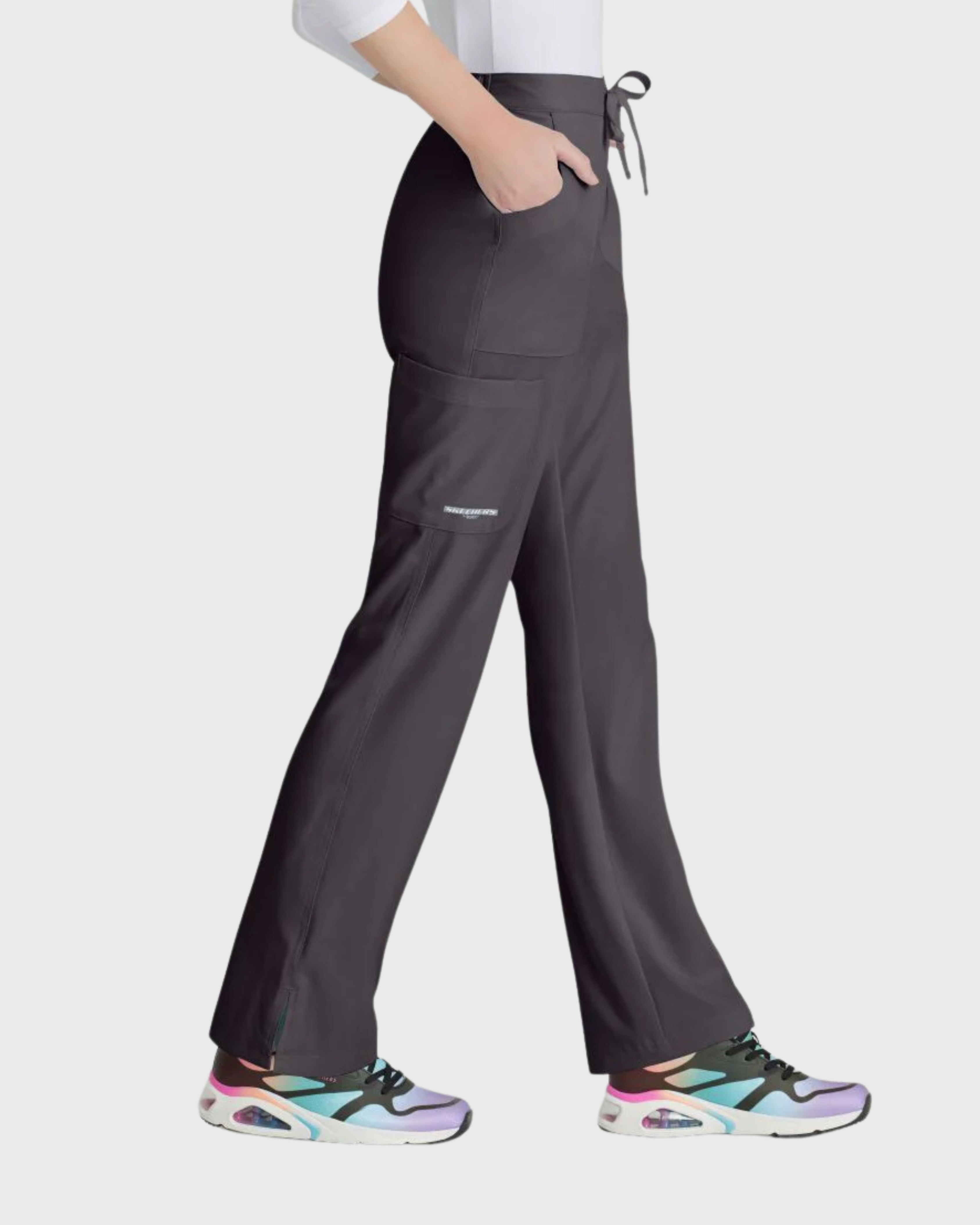 Skechers - طقم تنظيف نسائي بأكمام طويلة